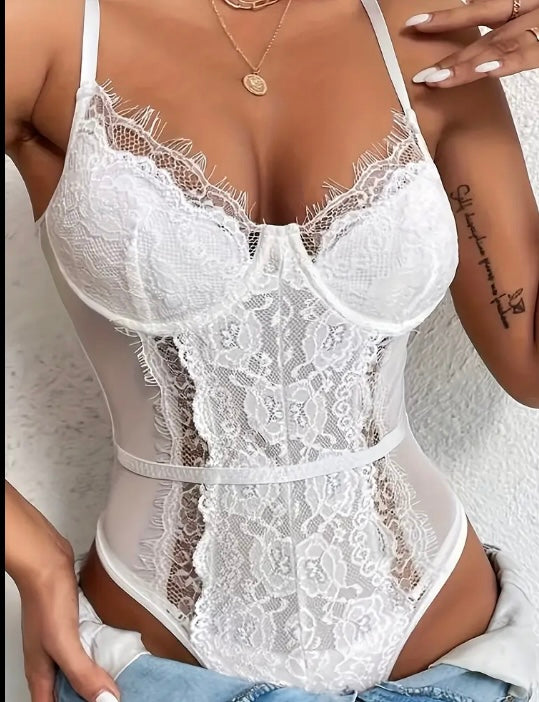 Body S con encajes negro y blanco